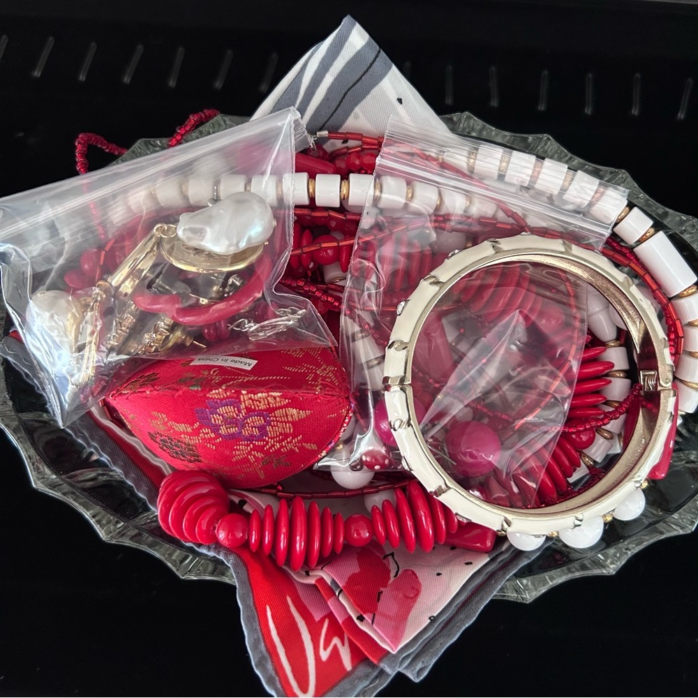 “Not So Mystery” Red Jewelry Dish...Gently used mix in a lovely glass dish!